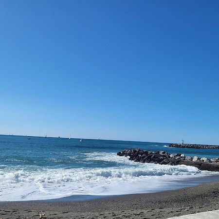 La Casetta A Due Passi Dal Mare Genova Eksteriør bilde